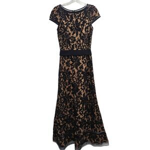 Tadashi Shoji Black Flocked Lace Evening Gown Size 2 Nude Lining Cap Sleeve